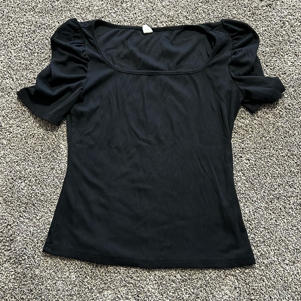 Women’s dressy top- L